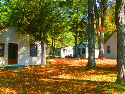 cottages_in_the_fall.jpg